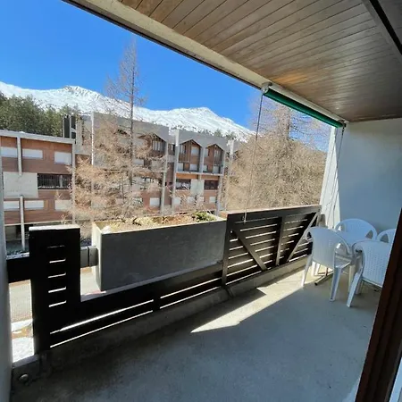 Charmante Chalet-wohnung Im Ski-/ Wanderparadies Lägenhet